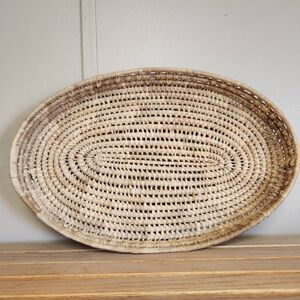 Round oval woven basket home decor light brown kitchen tray